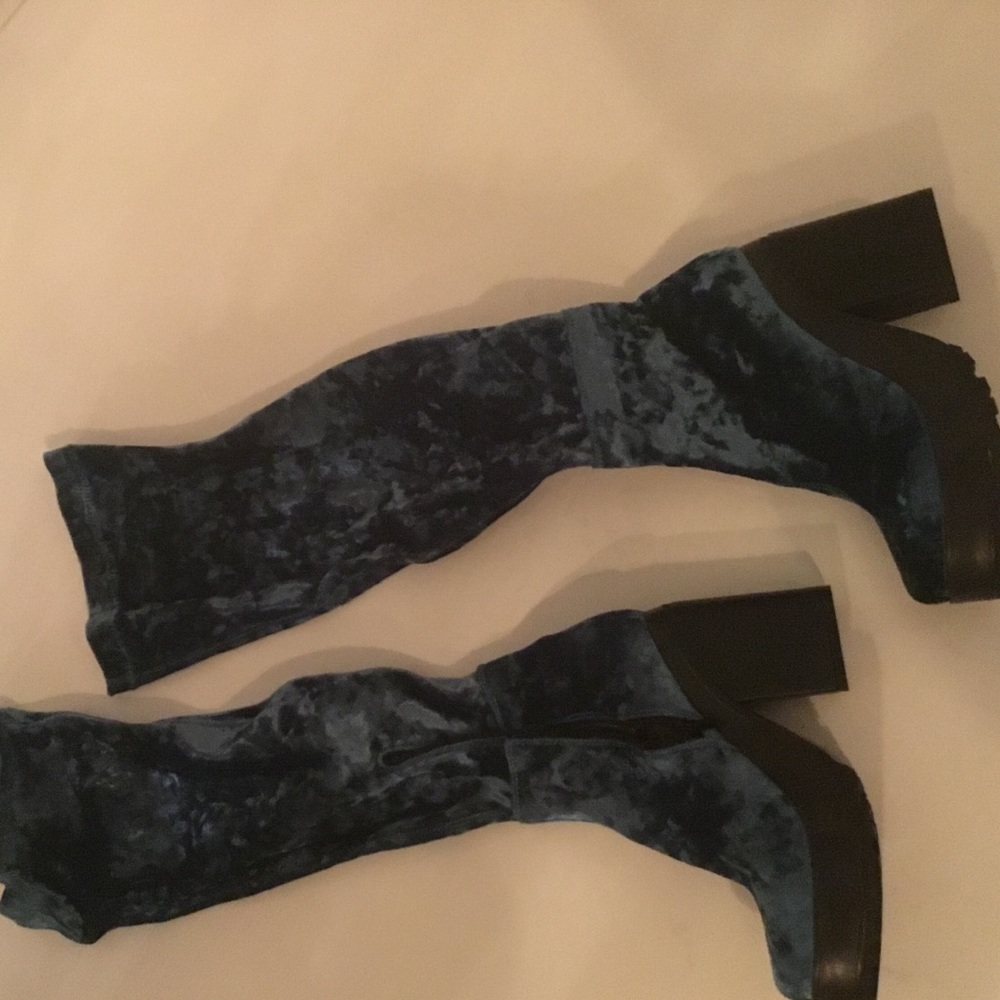 NWOT BLUE  VELVET OVER THE KNEE PLATFORM BOOTS